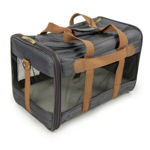 Sherpa Black and Camel Original Deluxe, Airline Approved Travel Pet Carrier